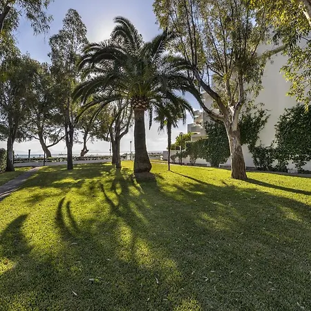Beachfront In Cb 3 *