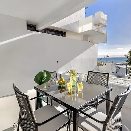 Beachfront In Cb 3